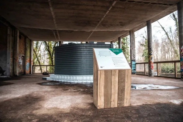 Afbeelding van een voorbeeldproject van een verlaten gebouw in Mechelen welke is omgebouwd tot een habitat voor vleermuizen.